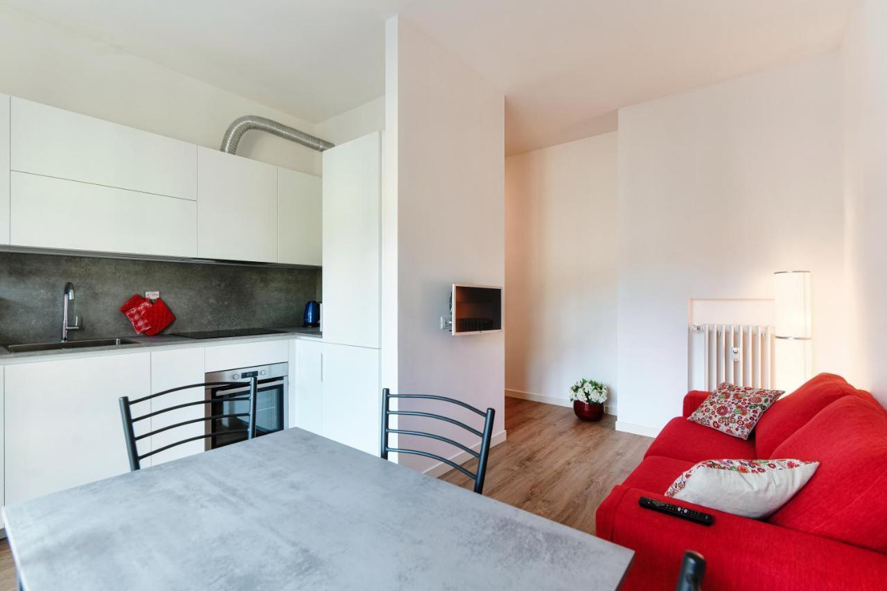 Apartament Joivy Superb Flat With Balcony Como Zewnętrze zdjęcie